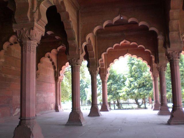 red fort columns