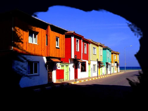 colorful houses sinop turkey