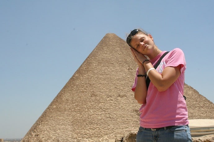 giza pyramids cheesiest travel photo contest