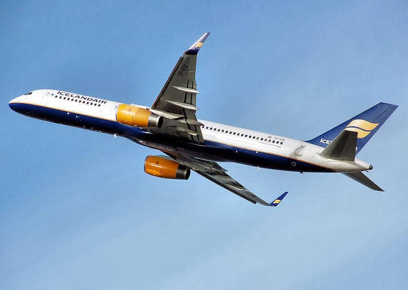 icelandair plane