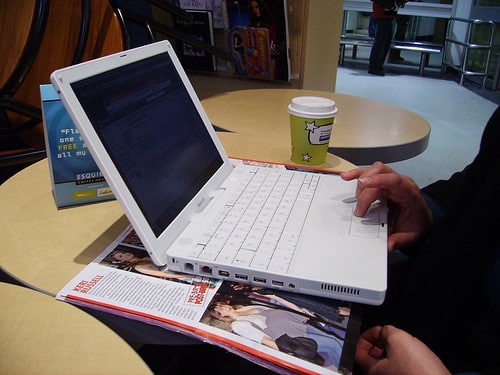 laptop in coffee shop