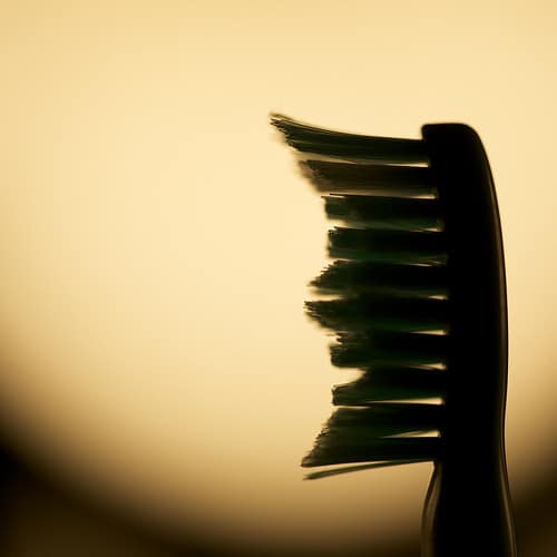 toothbrush silhouette