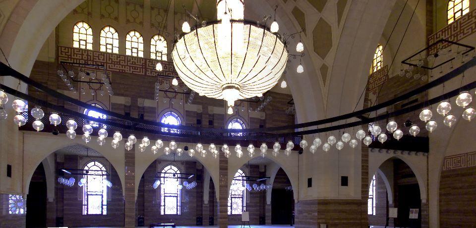 al fateh mosque bahrain interior