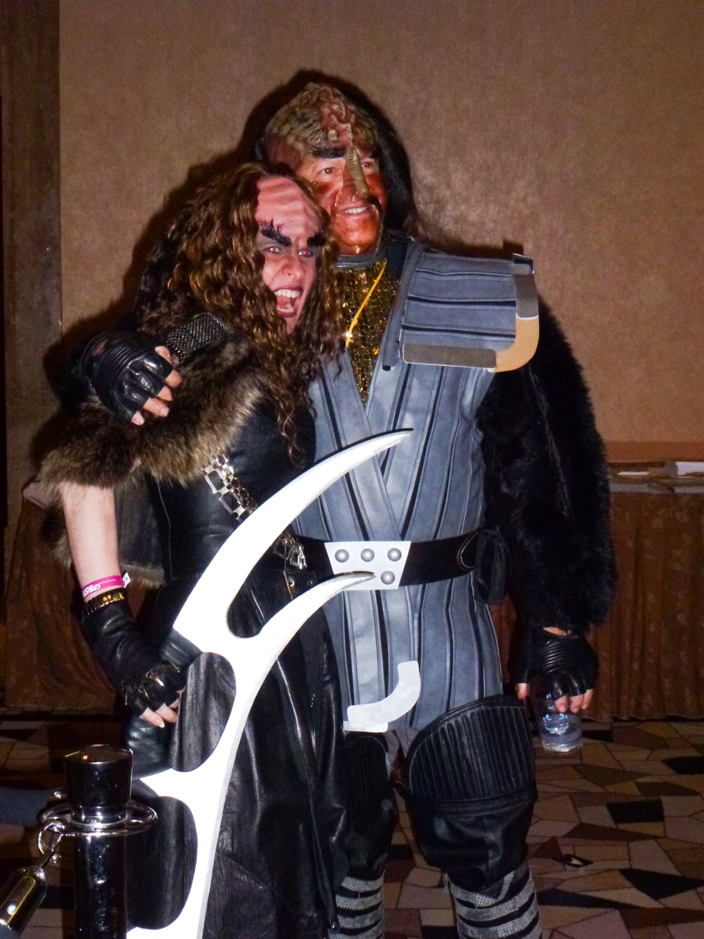 klingon bat'leth star trek convention